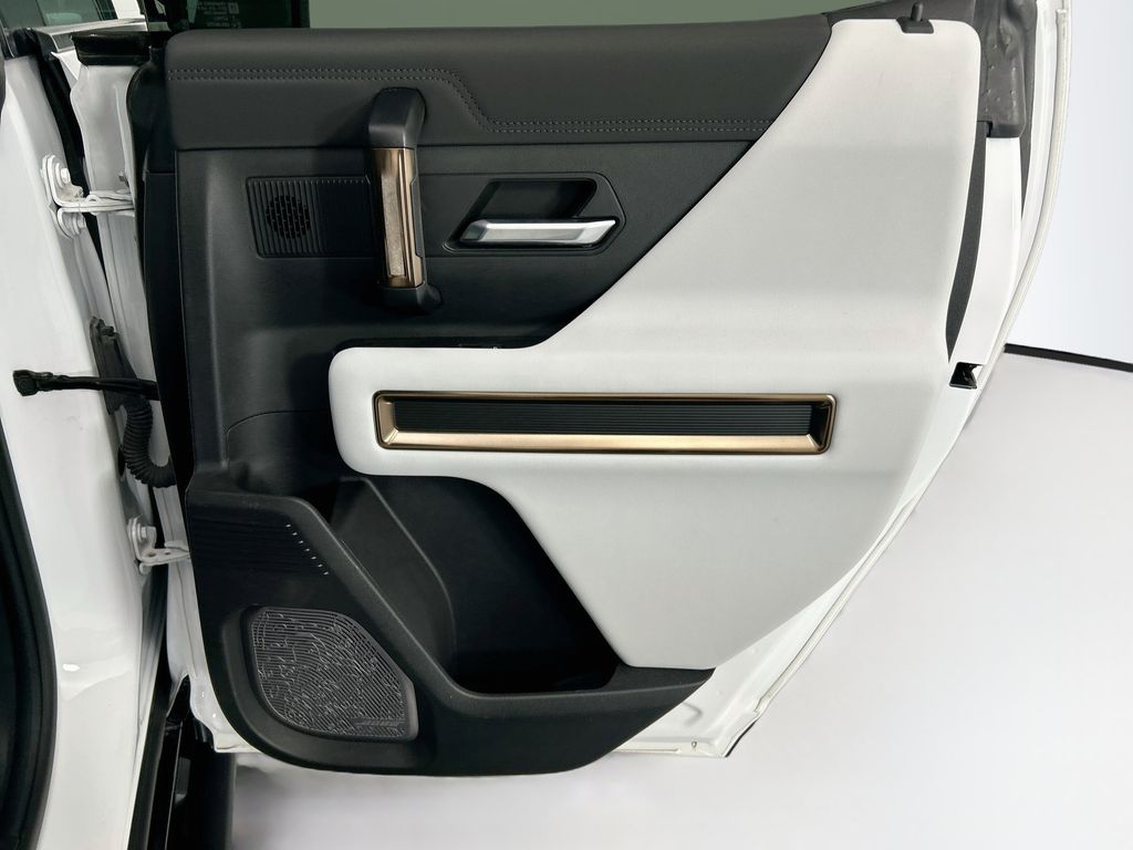 Used 2023 White GMC Edition 1 image 26