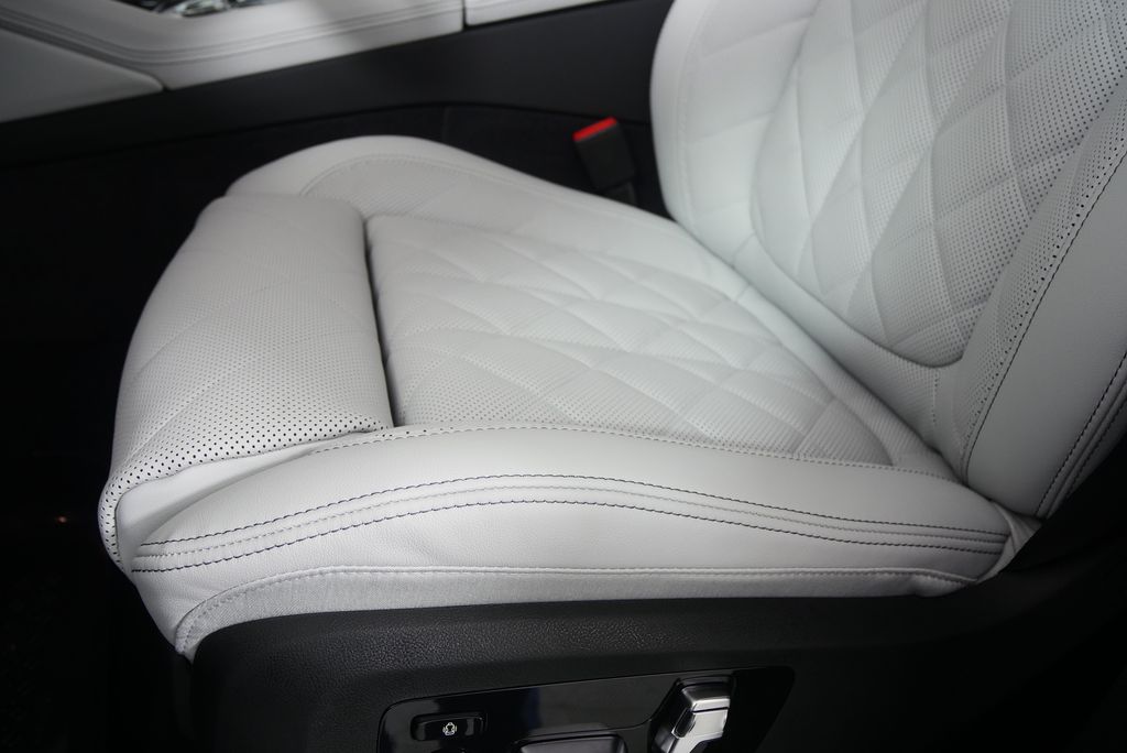 Thumbnail: 2026 BMW X6 - 10