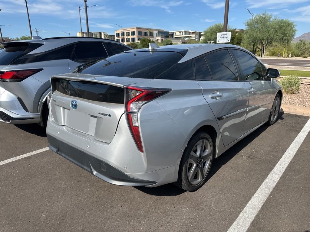 Thumbnail: 2017 Toyota Prius - 5