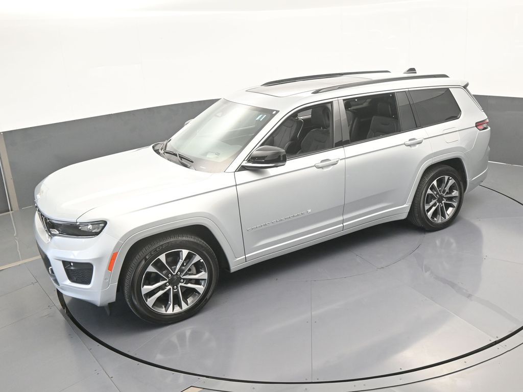 Used 2024 Silver Zynith Jeep Overland image 59