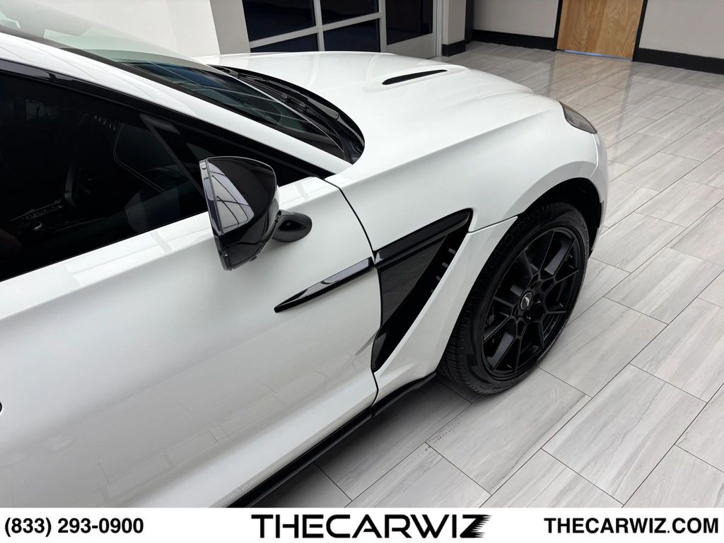 2021 Aston Martin DBX