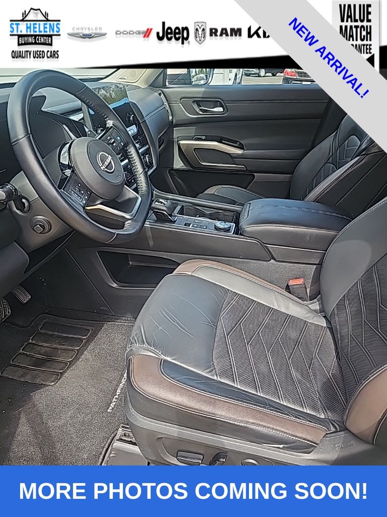 View vehicle photo 5