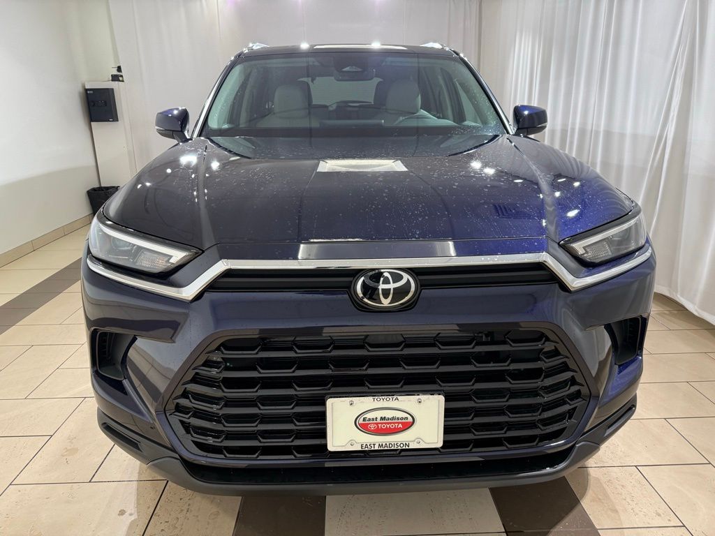 Thumbnail: 2026 Toyota Grand Highlander - 8