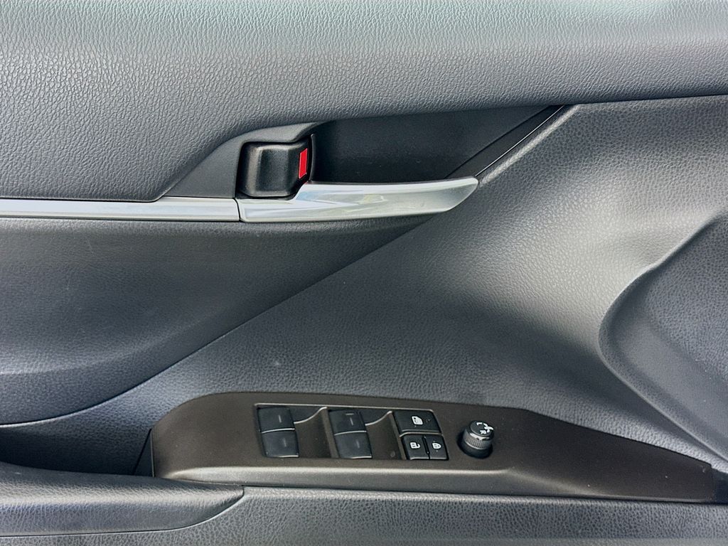 Thumbnail: 2023 Toyota Camry - 17