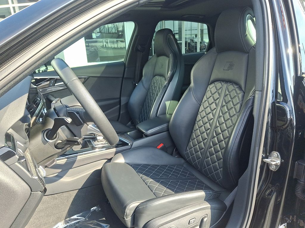 Thumbnail: 2023 Audi S4 - 12