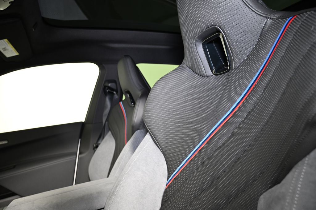 Thumbnail: 2026 BMW iX - 21