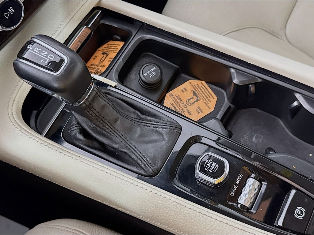 Used Car 2019 Volvo Xc90  T5 Momentum For Sale Under $20,000 In Austin, Texas