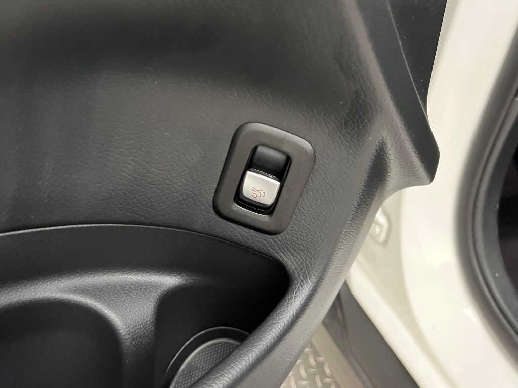 Thumbnail: 2022 Mercedes-Benz GLC - 25