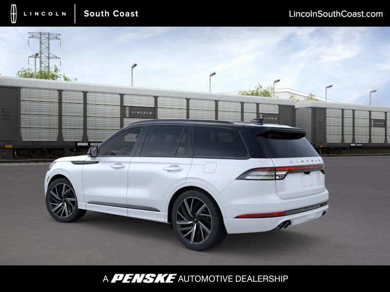 Thumbnail: 2026 Lincoln Aviator - 1