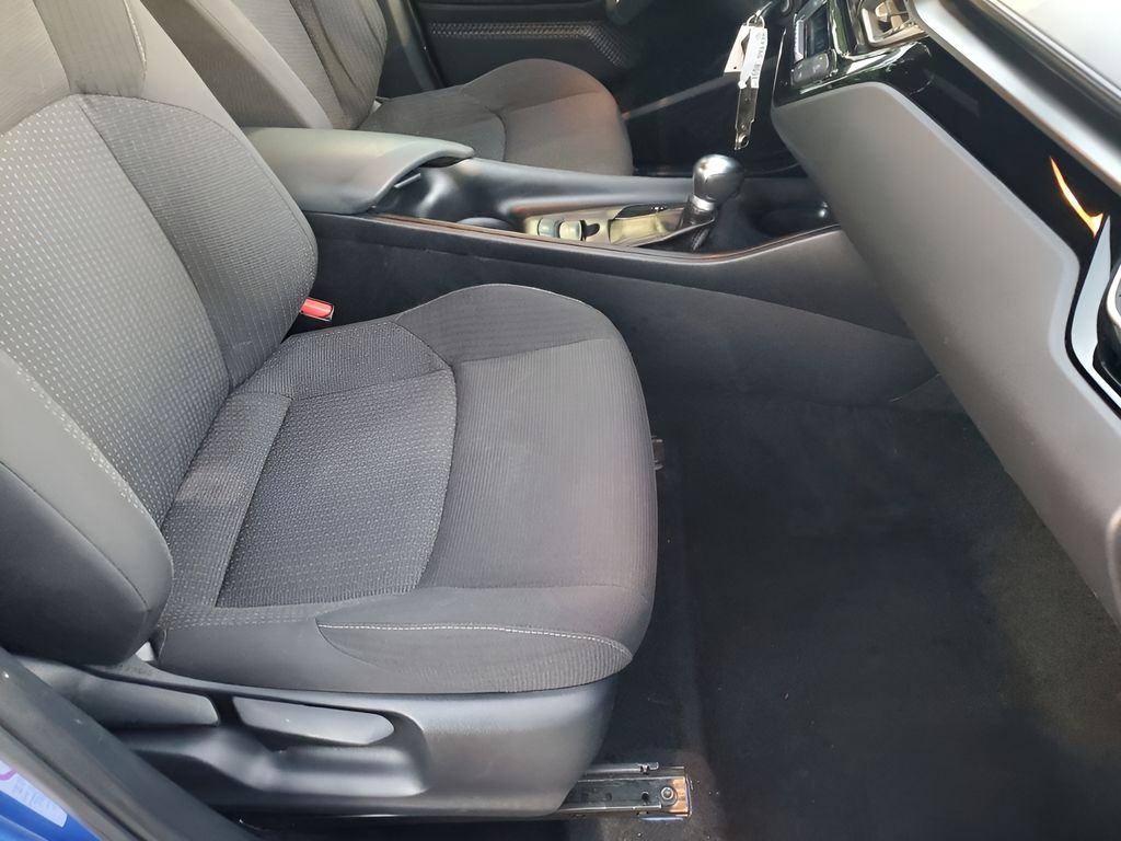 Used Car 2018 Toyota C-hr  Xle For Sale Under $12,000 In Austin, Texas