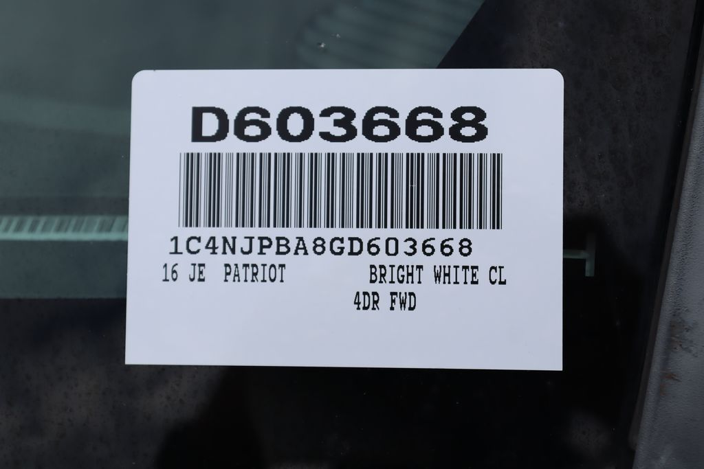 Thumbnail: 2016 Jeep Patriot - 6