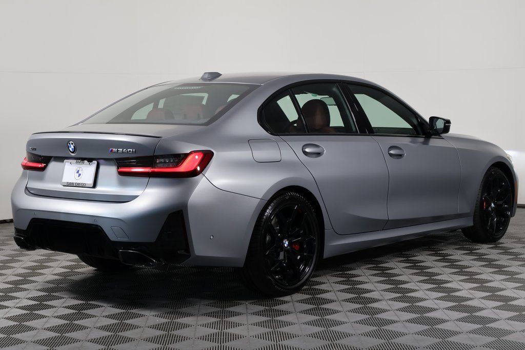 Thumbnail: 2026 BMW 3 Series - 2