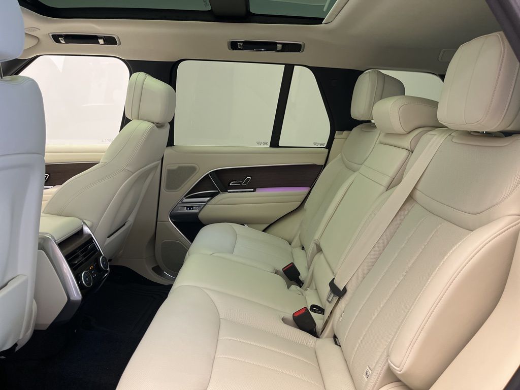 Thumbnail: 2025 Land Rover Range Rover - 23