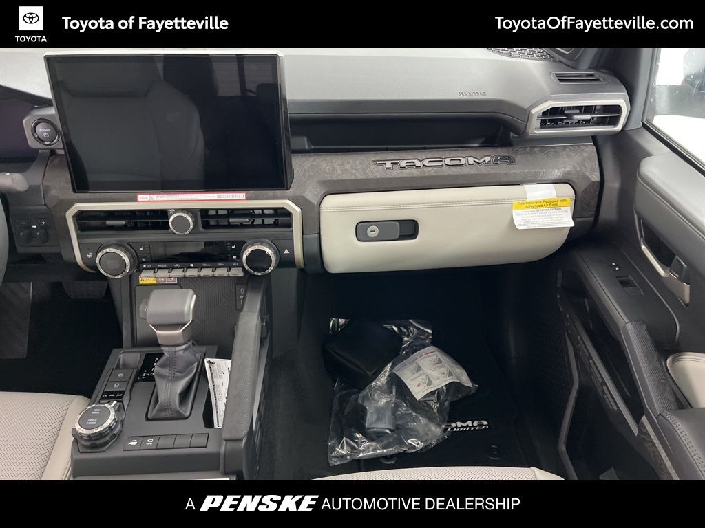 2025 Toyota Tacoma Limited 18