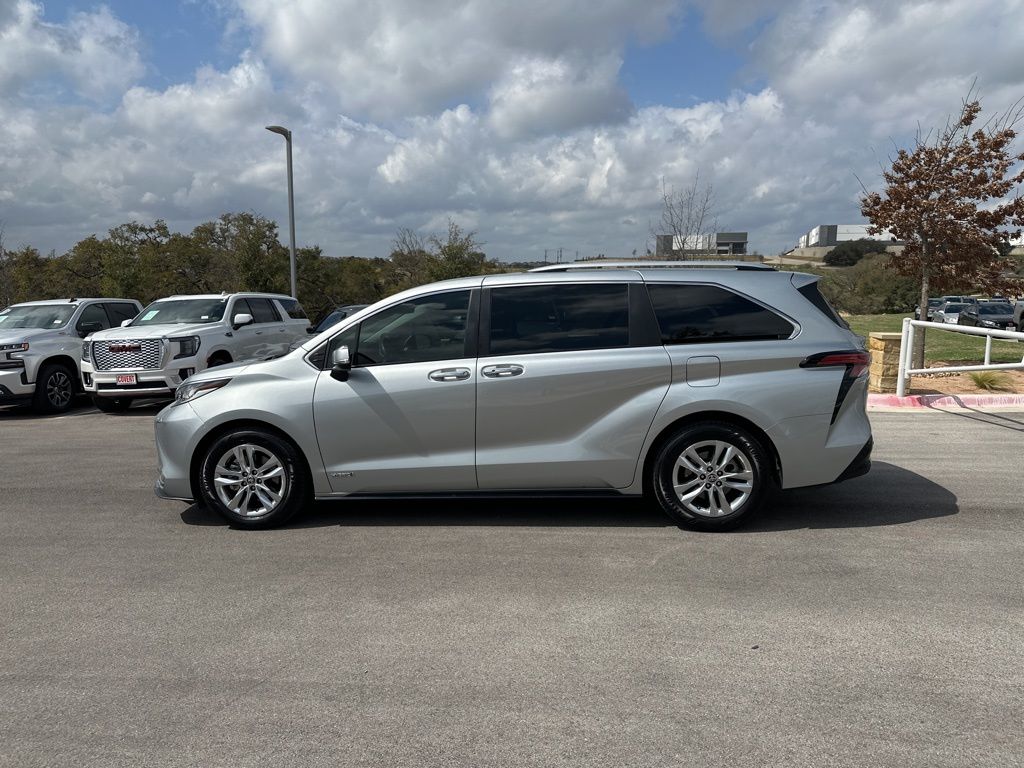 Used Car 2021 Toyota Sienna  For Sale Under $35,000 In Austin, Texas