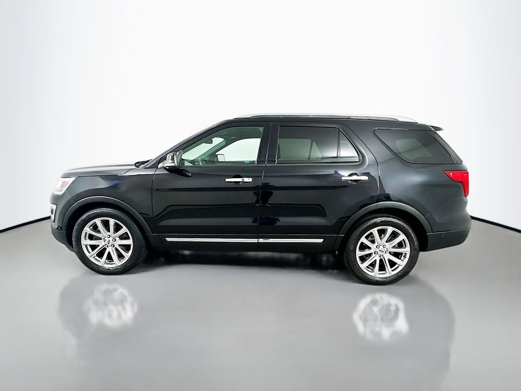 Thumbnail: 2017 Ford Explorer - 8