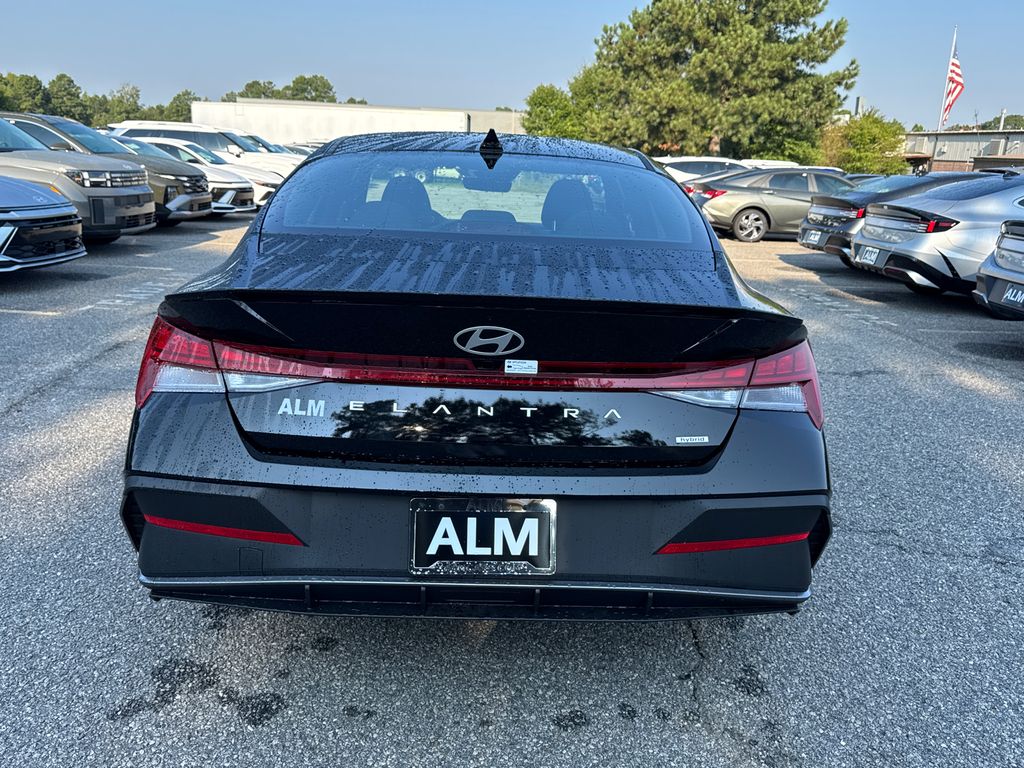 2025 Hyundai Elantra Hybrid SEL Sport photo 4