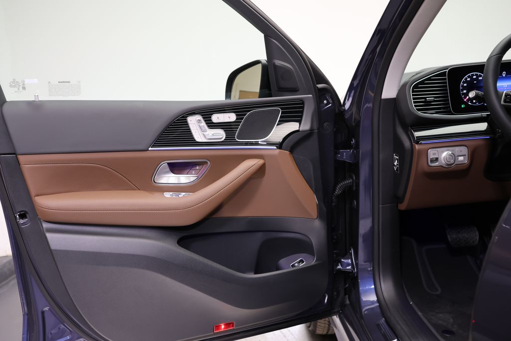 Thumbnail: 2026 Mercedes-Benz GLE - 31