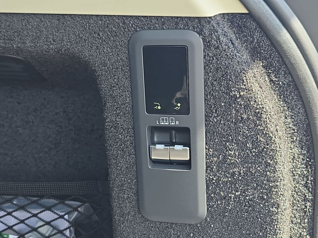 New 2026 White Land Rover SE image 14