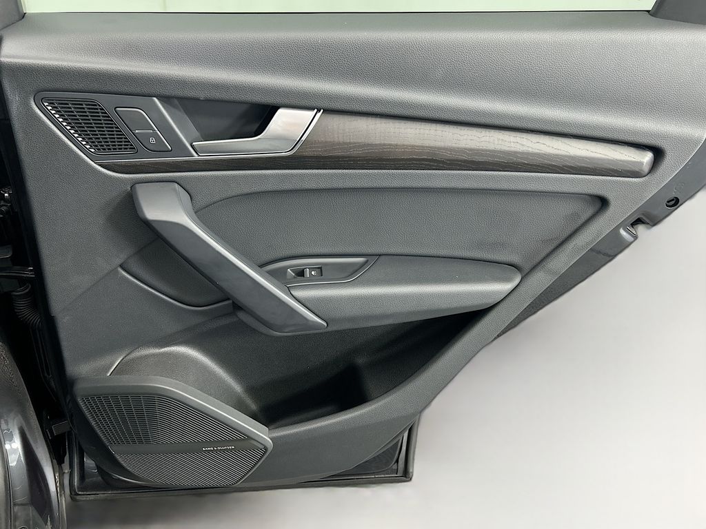 Thumbnail: 2018 Audi Q5 - 26