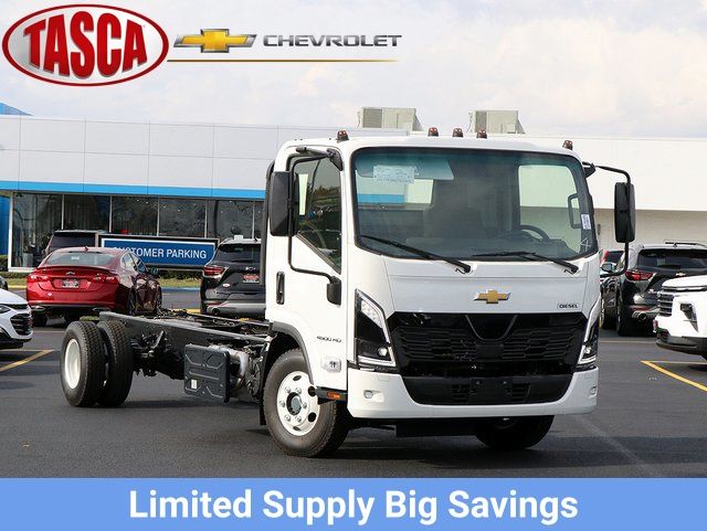 2025 Chevrolet Low Cab Forward 4500HD Diesel 109" WB Regular Cab's photo
