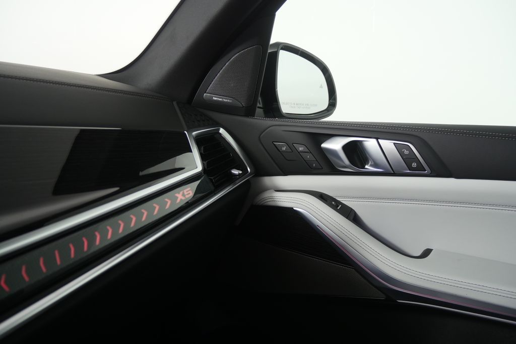 Thumbnail: 2026 BMW X5 - 26