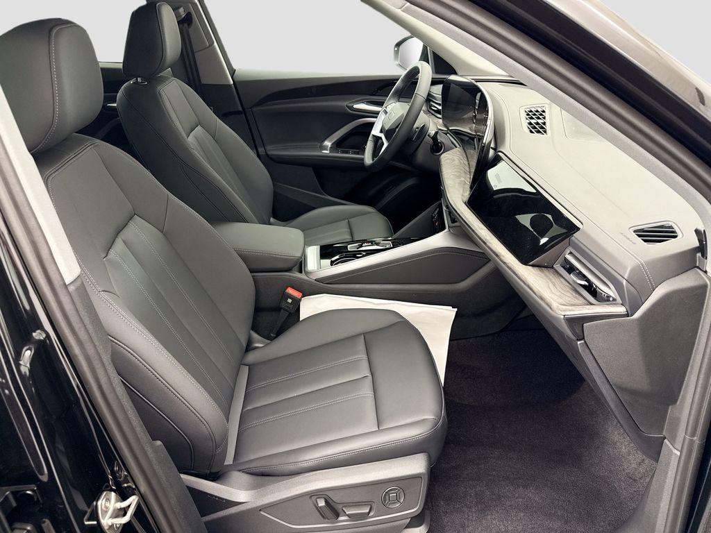 Thumbnail: 2025 Audi Q5 - 19