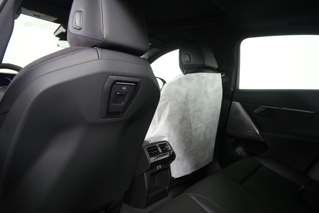 Thumbnail: 2026 BMW 5 Series - 16