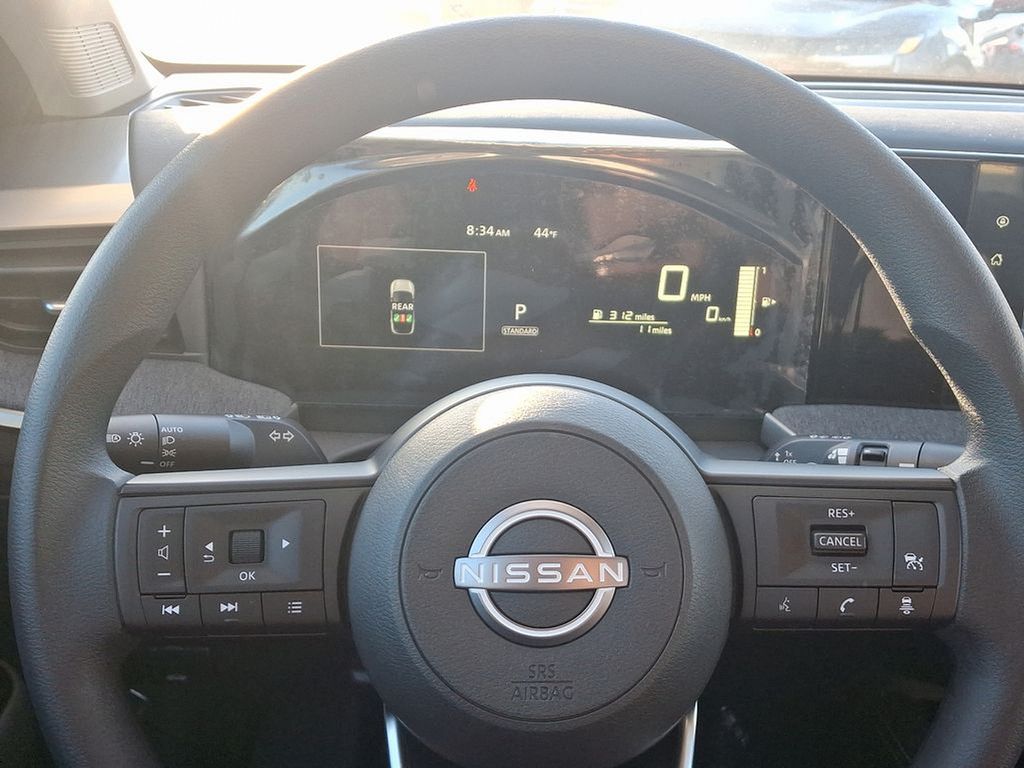 Thumbnail: 2025 Nissan Kicks - 9