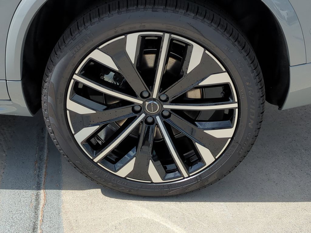 new 2026 Volvo XC90 Plug-In Hybrid car, priced at $84,625