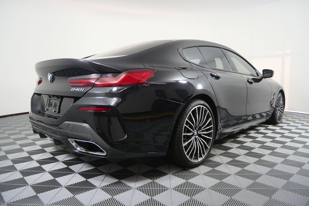 2022 BMW 8 Series  3