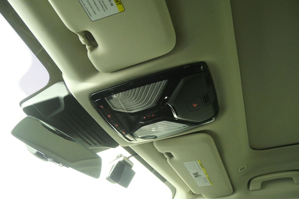 Thumbnail: 2024 BMW X7 - 24