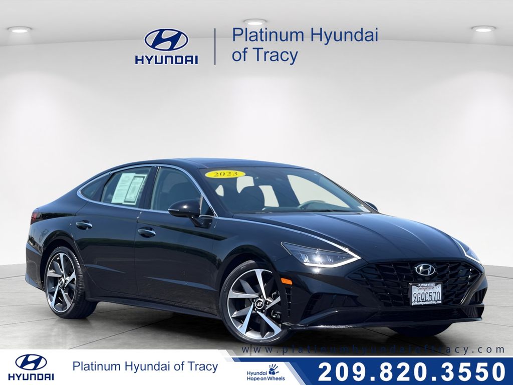 Onyx Black 2023 Hyundai Sonata Sedan Front-Wheel Drive 8-Speed Automatic