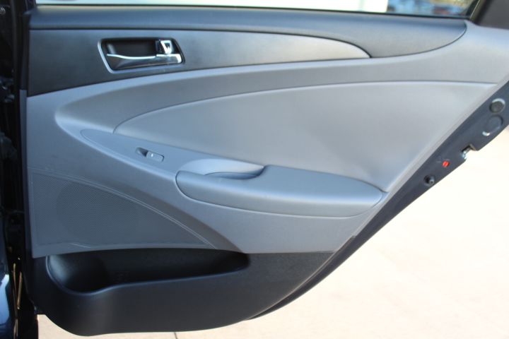 Used Car 2013 Hyundai Sonata  Se For Sale Under $10,000 In Georgetown, Texas