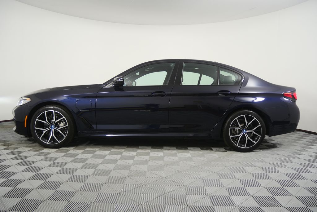 Thumbnail: 2023 BMW 5 Series - 6