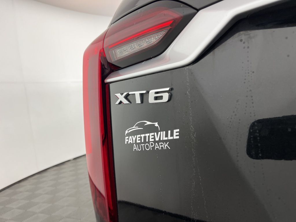 Thumbnail: 2020 Cadillac XT6 - 3