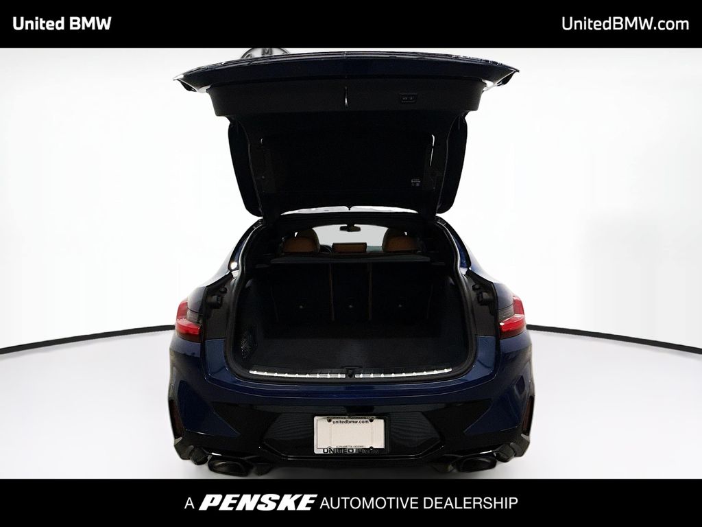 Thumbnail: 2023 BMW X4 - 14