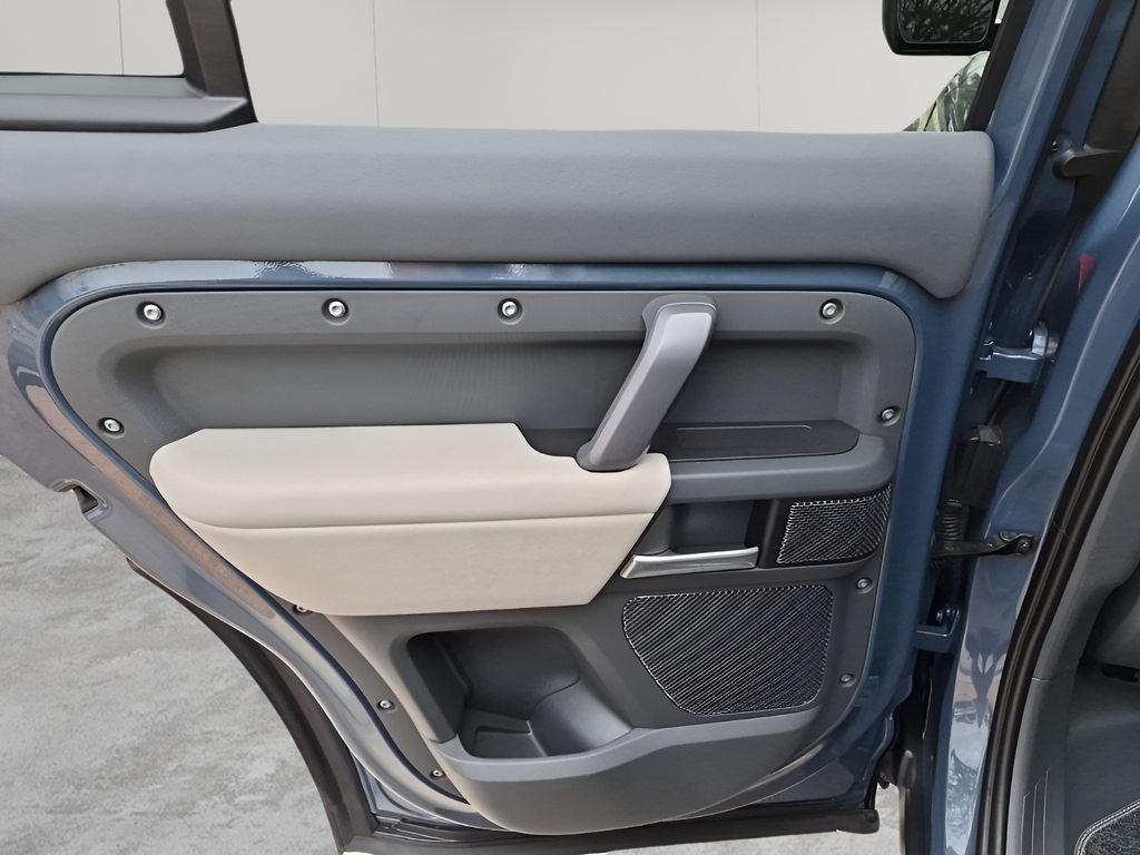 Used Car 2024 Land Rover Defender 110  X-dynamic Se For Sale Under $70,000 In Austin, Texas