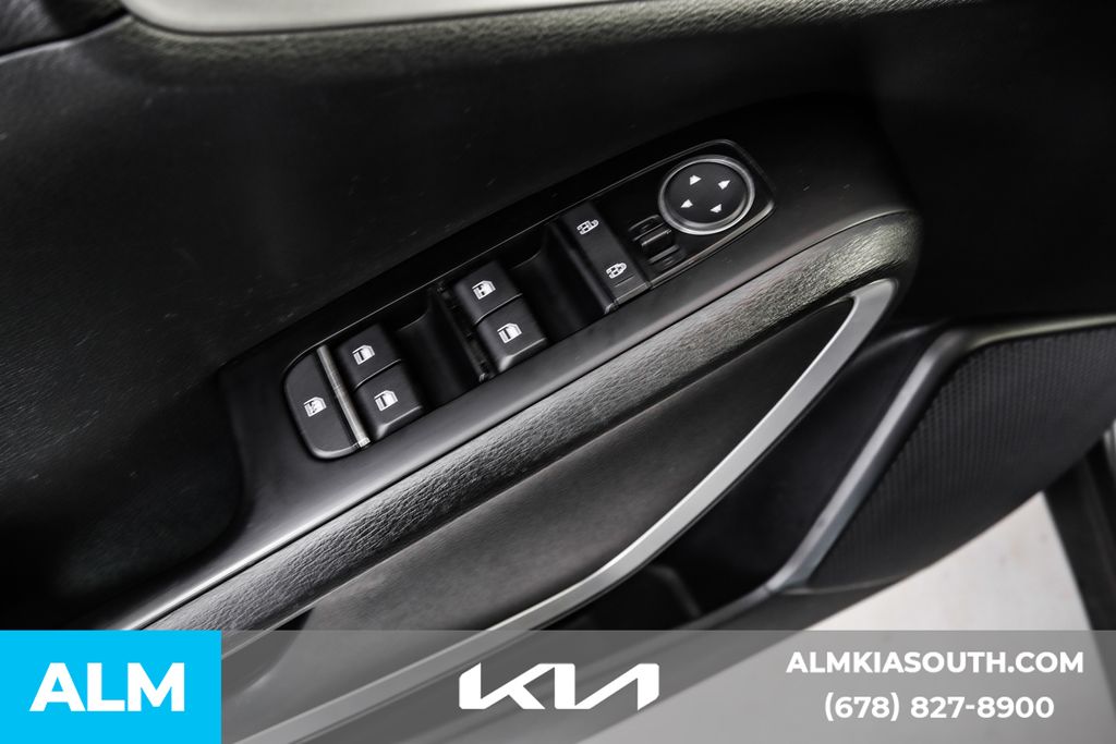 2023 Kia Soul LX photo 37