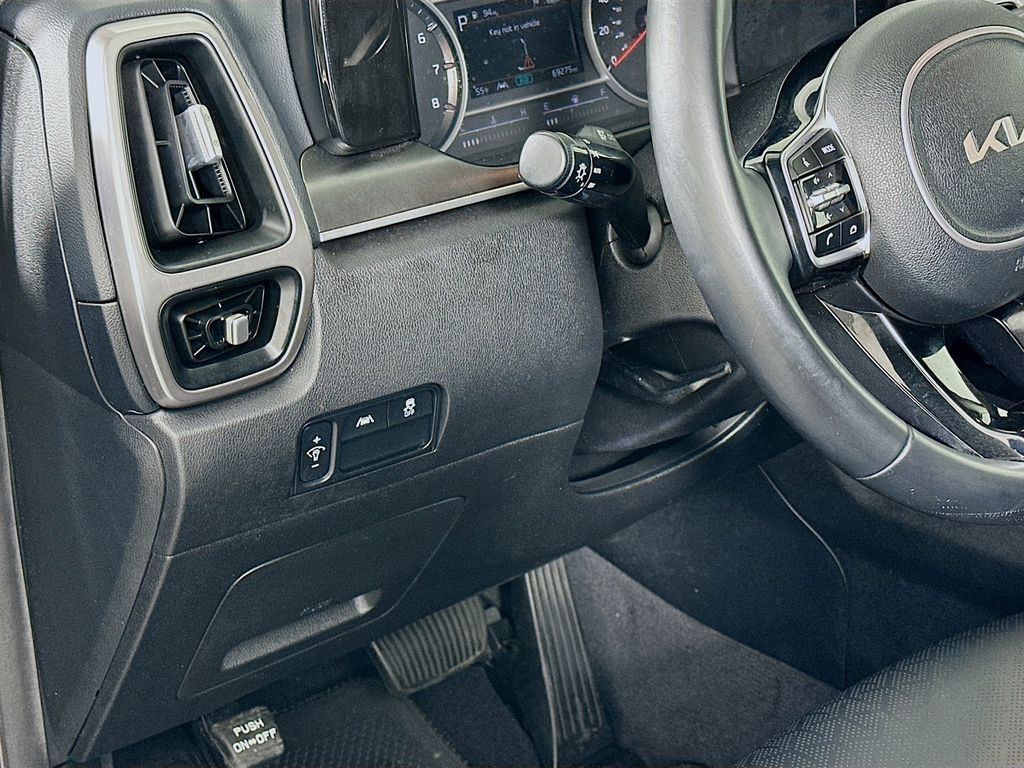 Thumbnail: 2022 Kia Sorento - 10