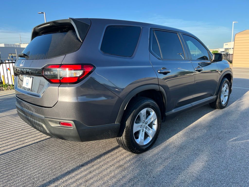 Thumbnail: 2023 Honda Pilot - 4