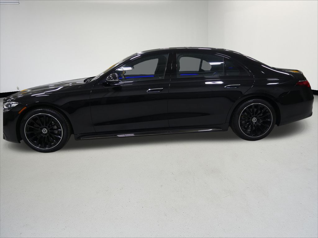 Thumbnail: 2023 Mercedes-Benz S-Class - 2