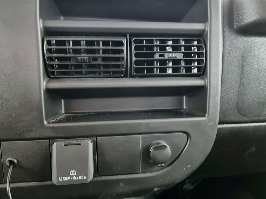 Used 2025 White GMC Work Van image 13