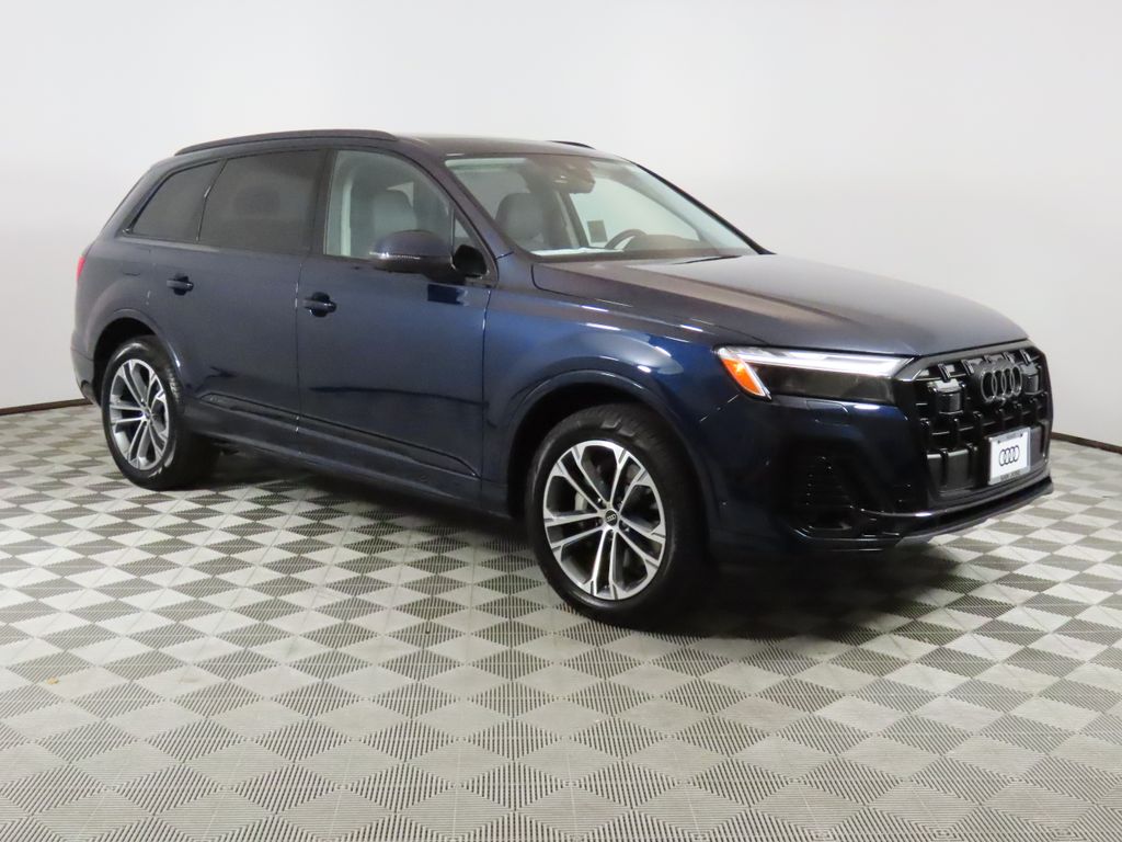 Thumbnail: 2026 Audi Q7 - 7