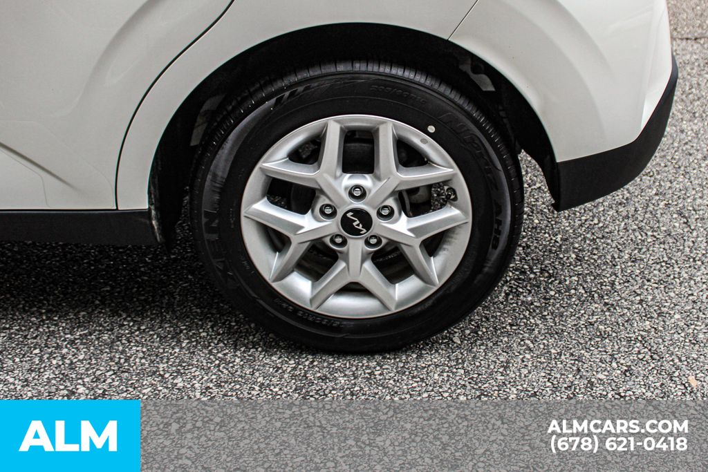 Used 2025 White Kia LX image 15