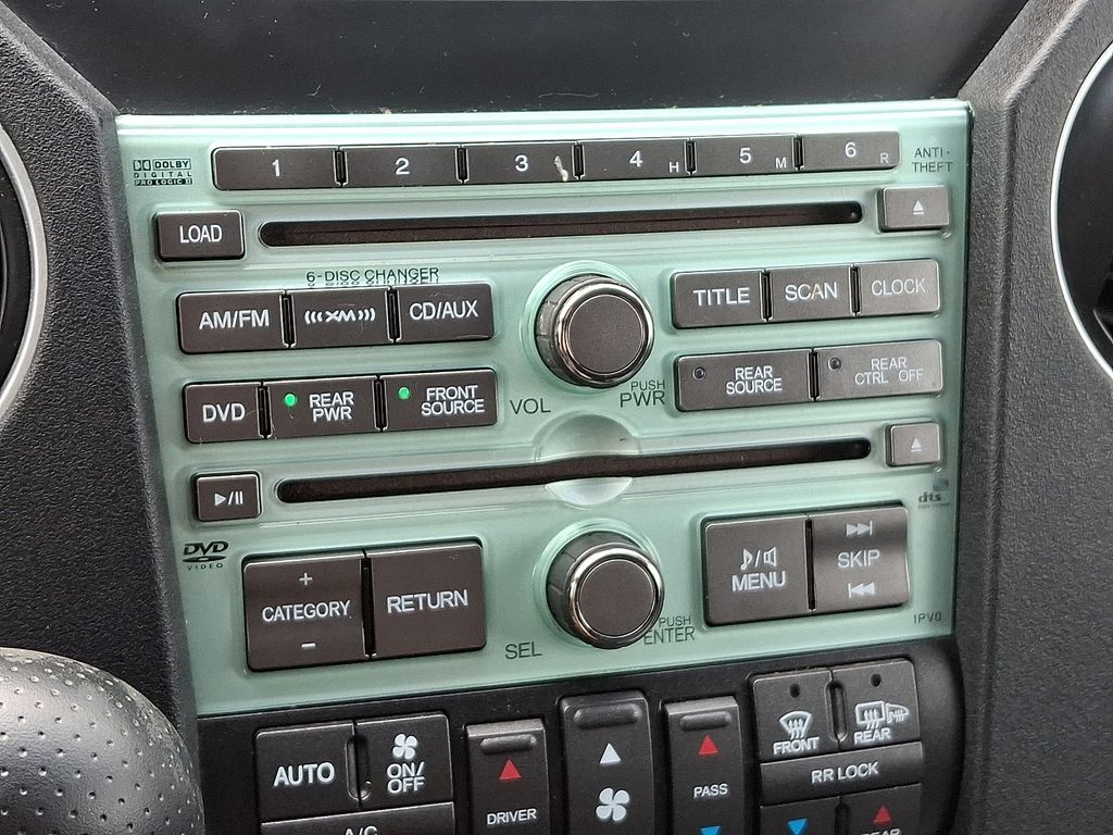 Thumbnail: 2011 Honda Pilot - 19