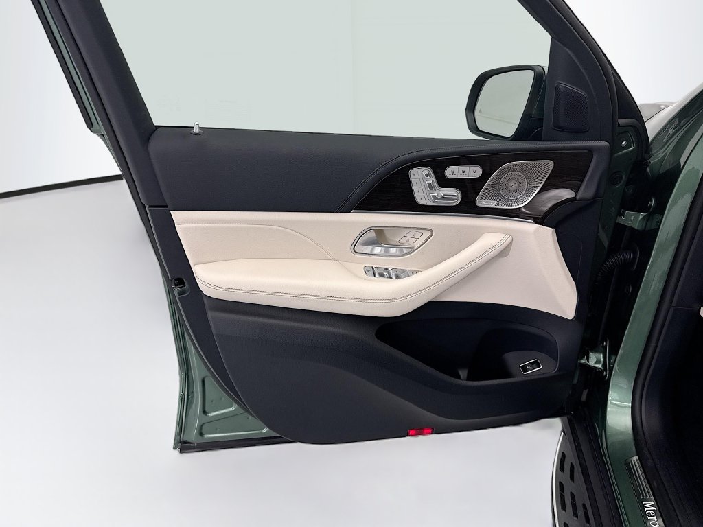 Thumbnail: 2026 Mercedes-Benz GLE - 24