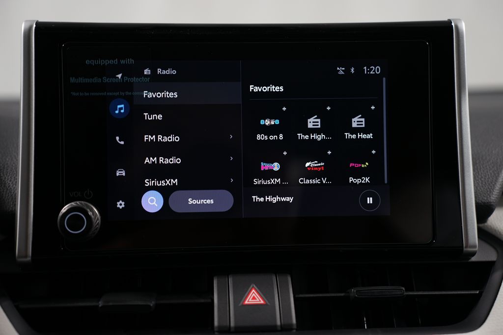 2025 Toyota RAV4 XLE 18