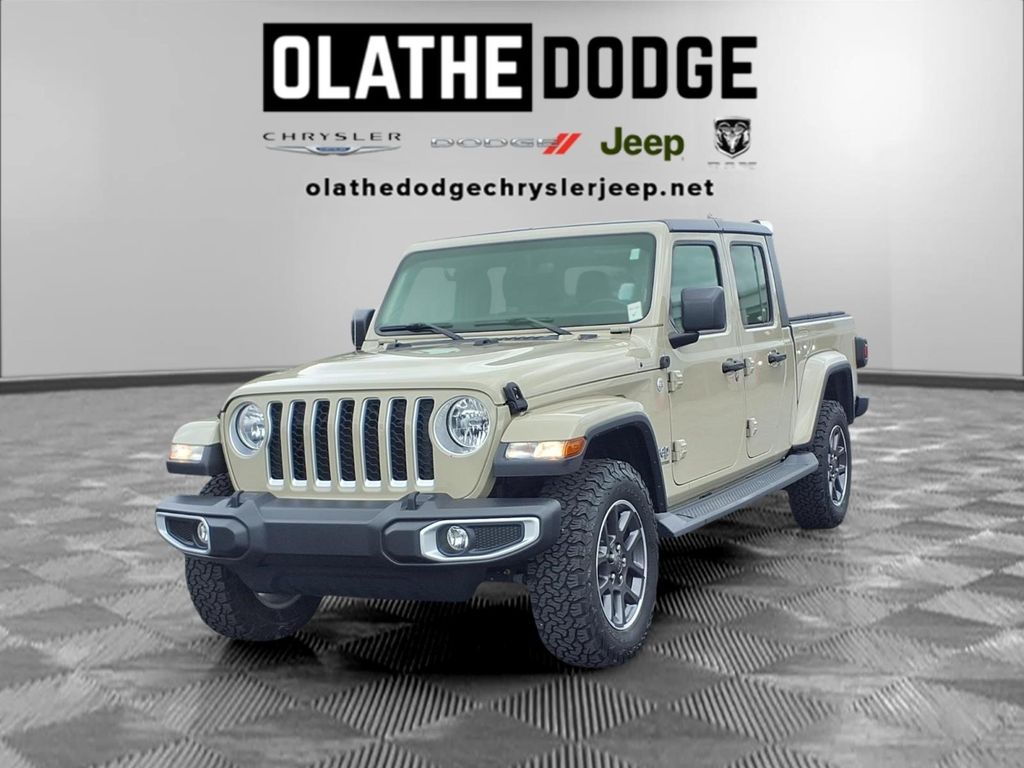 Brown (Gobi Clearcoat) 2020 Jeep Gladiator Overland Crew Cab 4WD Pickup Truck Four-Wheel Drive 8-Speed Automatic