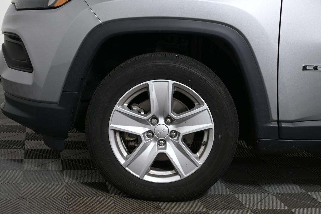 Thumbnail: 2022 Jeep Compass - 11